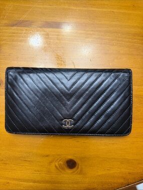 CHANEL Black Chevron Quilted Leather Long Wallet with CC Hardware
